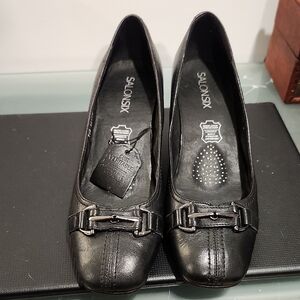 Salon.Six NWT Black Women's Shoes, Size 5